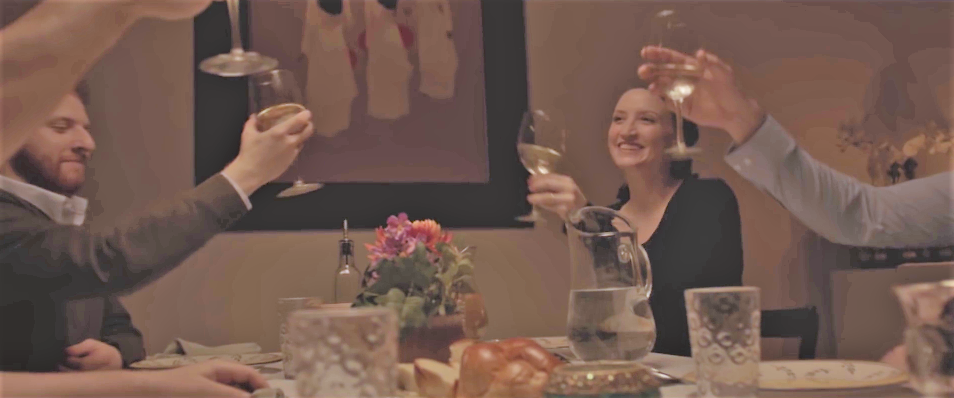 “Kiddish Club” explores the lives of young Jews over Shabbat dinner